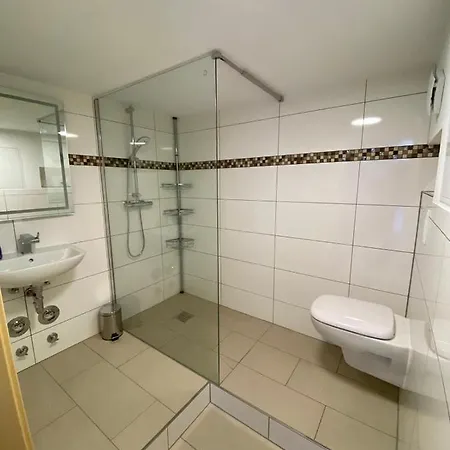 Oezkurt-2 شقة فريدريشسهافن